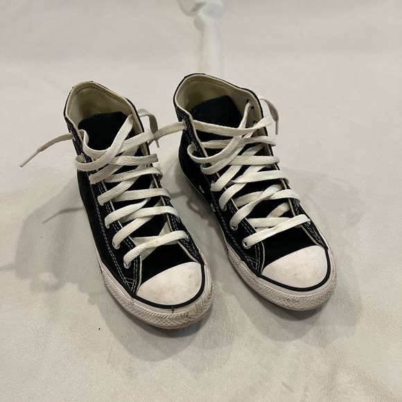 Girls’ Converse Chuck Taylor All Star Canvas High Top Shoes - Picture 3 of 11